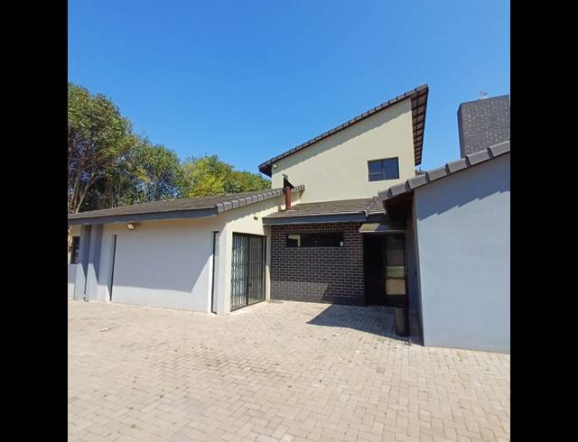 6 BEDROOM HOUSE FOR SALE IN HENLEY ON KLIP